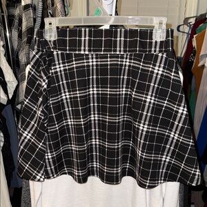 SHEIN Black and White Plaid Skater Skirt